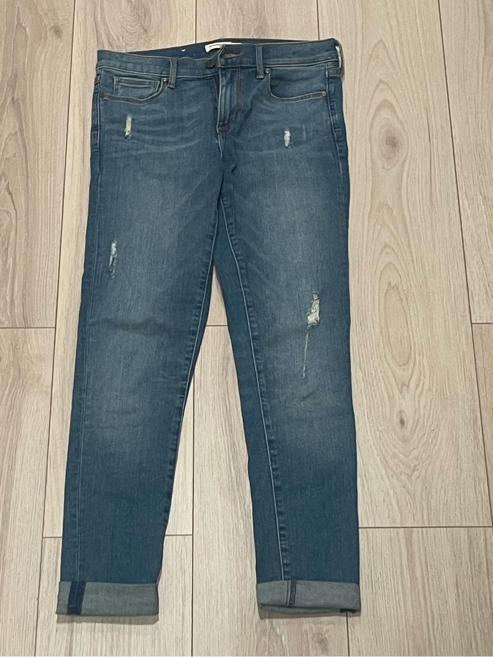 Like New Banana Republic Distressed Skinny Jeans